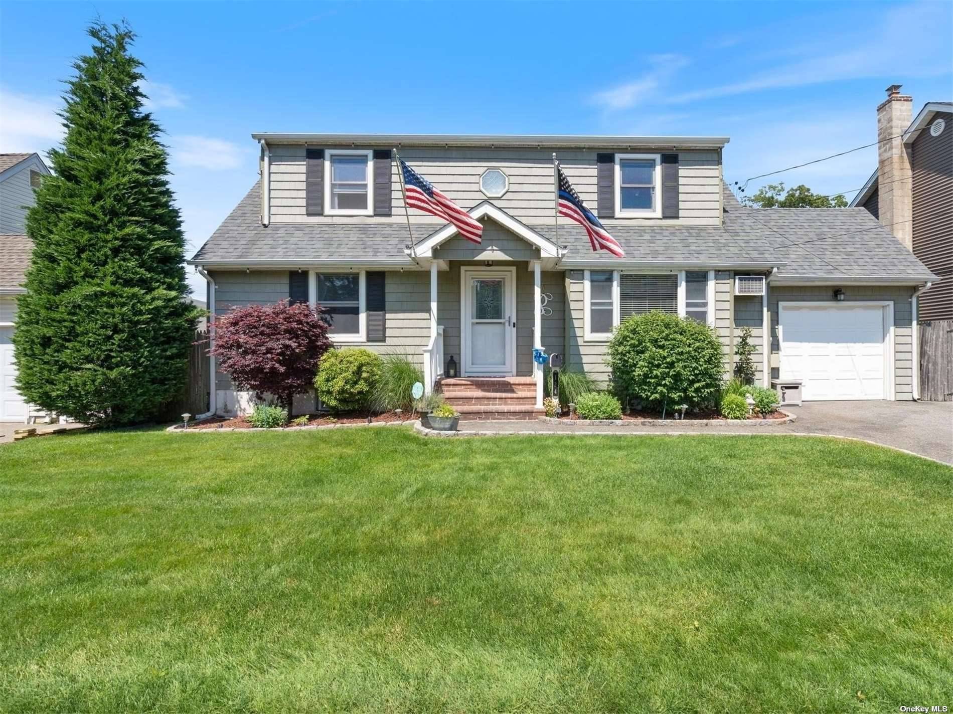 Located in the heart of Massapequa Park and tucked away on a beautifully maintained block is where you will find this magnificent 4 bedroom, 2 bathroom expanded cape.