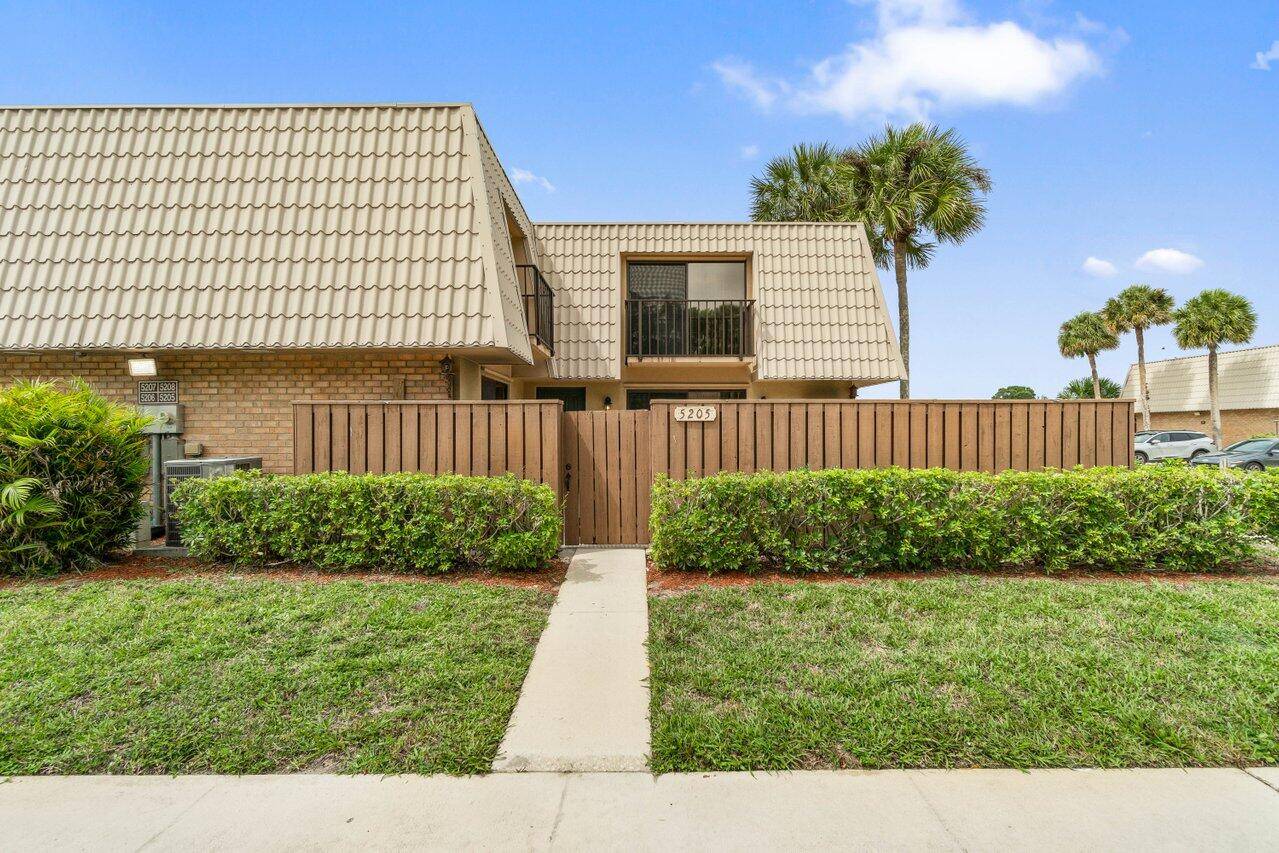 This gorgeous 2 bedroom, 2.