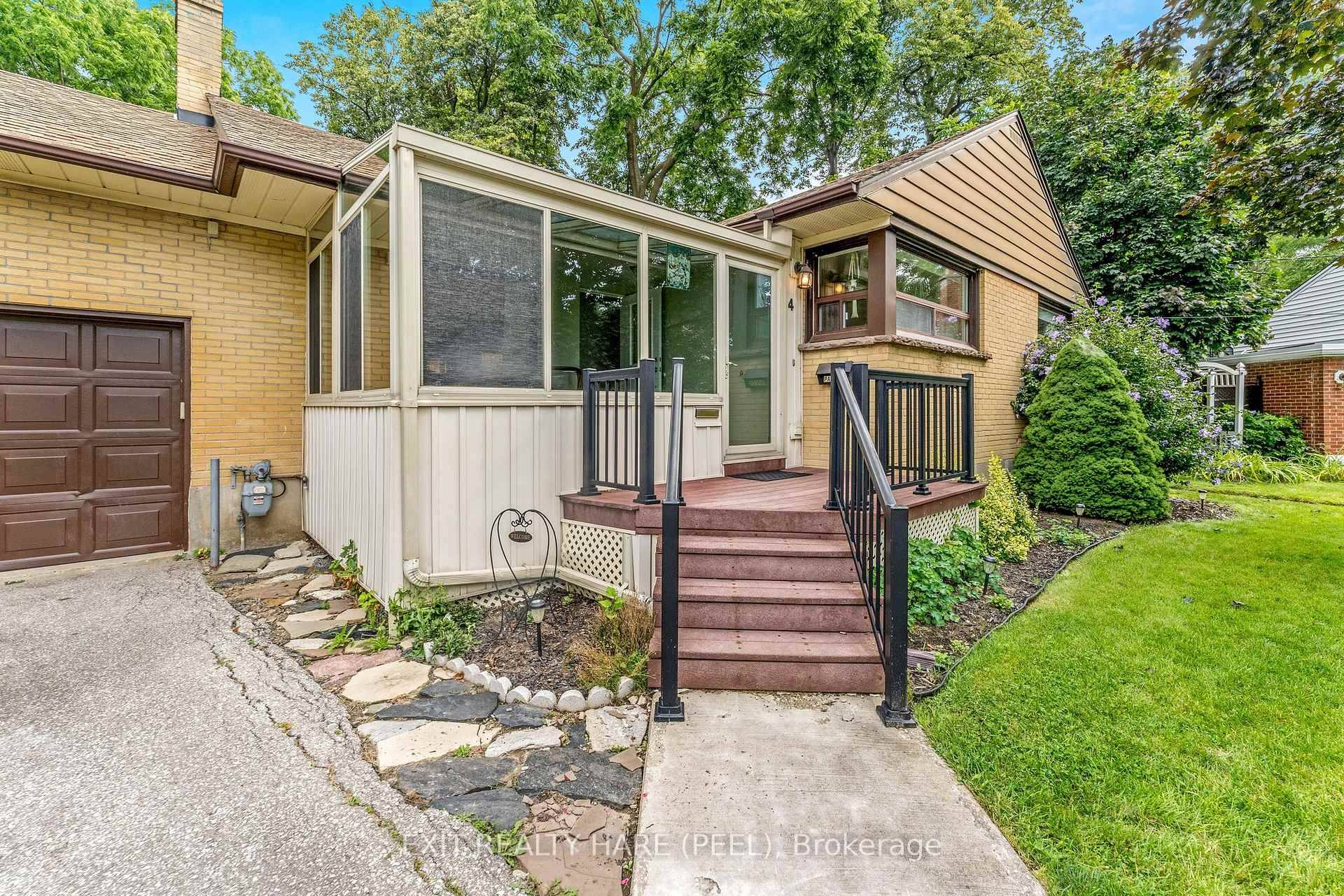 Charming Brampton Bungalow with an added bonus !