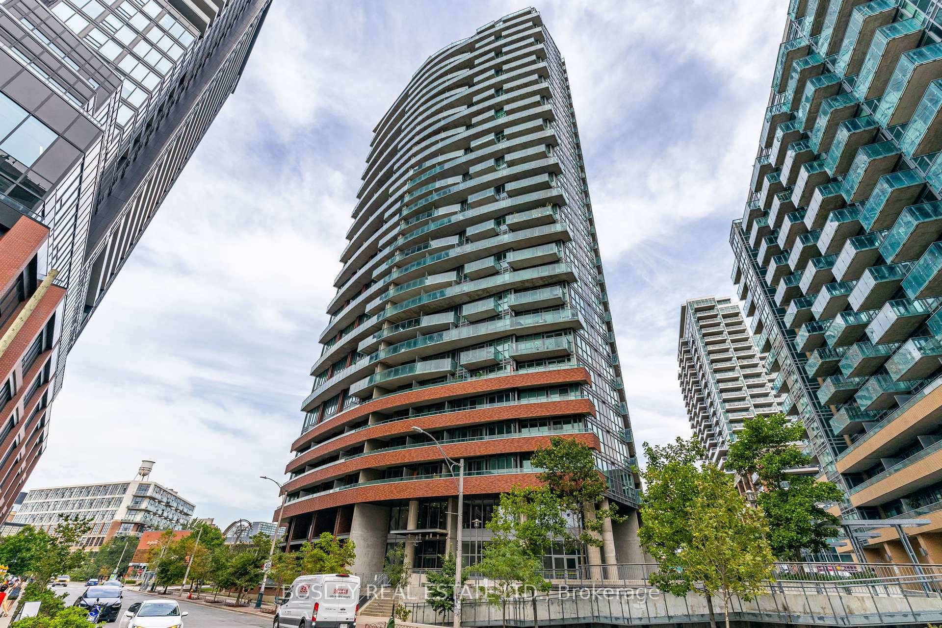 Welcome to Liberty Village living at it's best !
