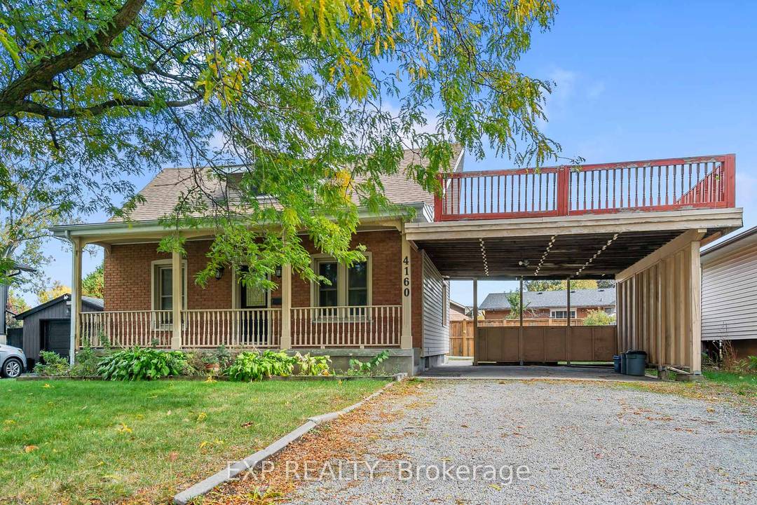 Well maintained duplex in Niagara Falls' sought after North End offering great potential for investors or families.