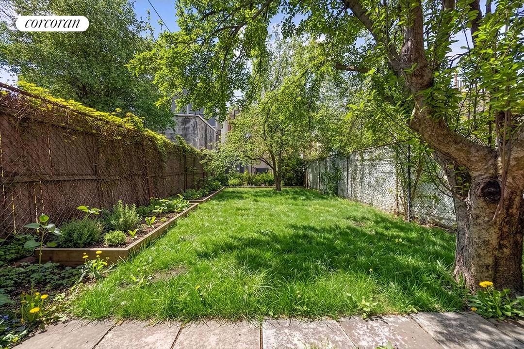 Cottage in the City ! Come to Greenwood Heights, and enjoy this charming c.