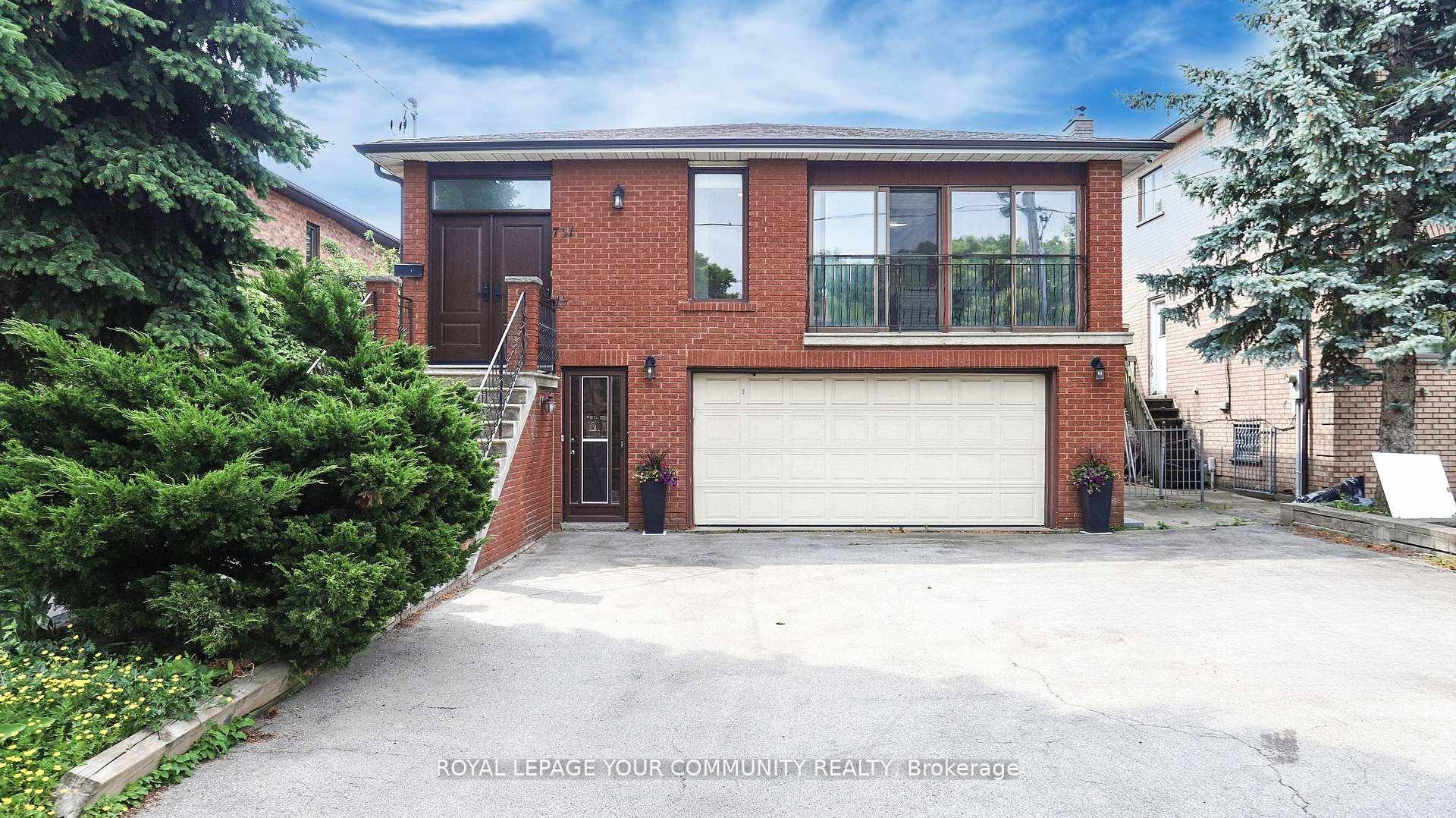 Oversized Back Split Bright and Spacious 2 car garages home in Lawrence Englemount Neighborhood, 4 1 Bdrms with 5 washrooms, 3 full kitchen and 3 sets of washers and dryers ...