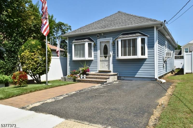 Move in and enjoy Shore Community Living within minutes to Ideal Beach and Monmouth Cove Marina.