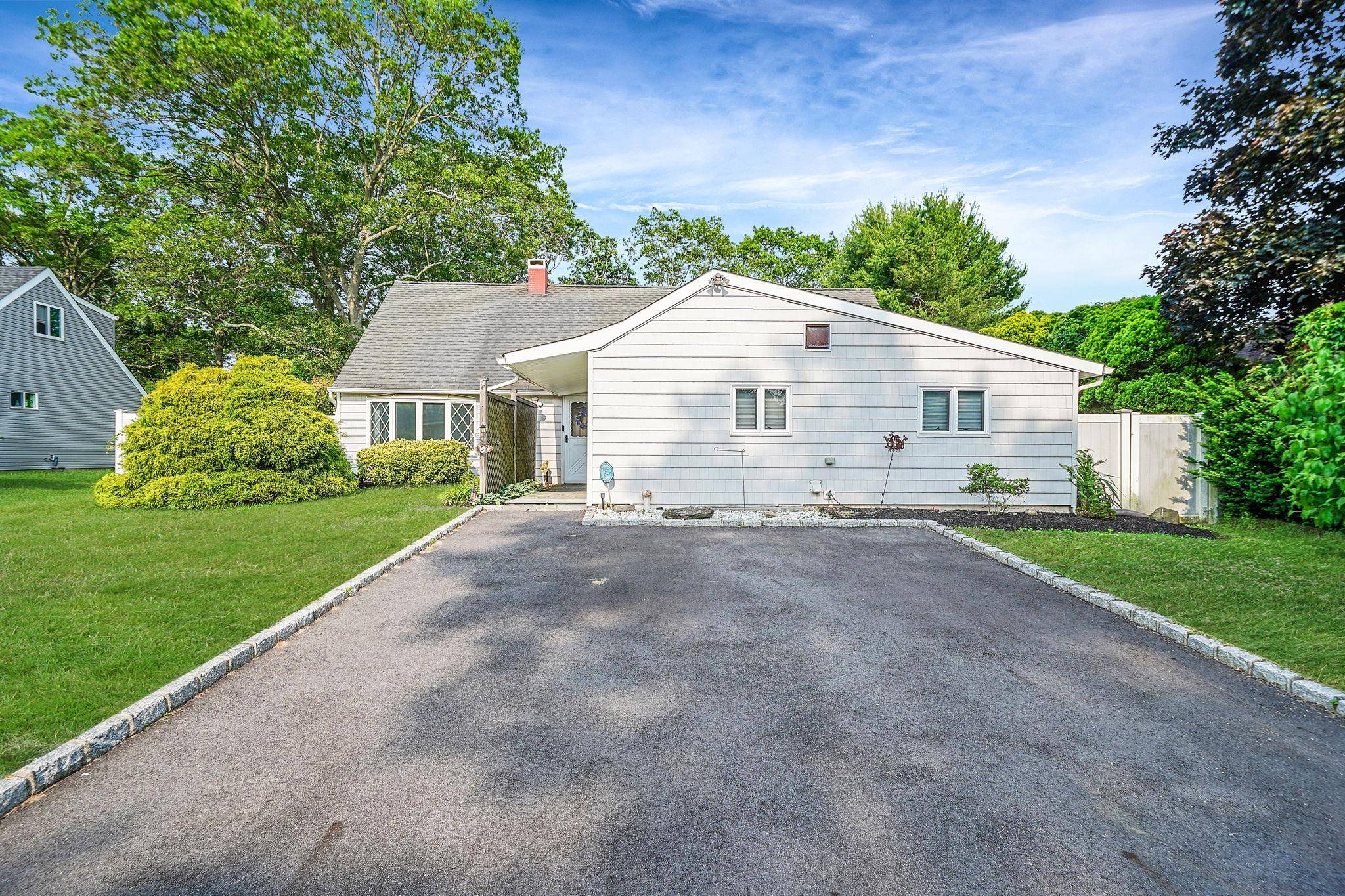 Welcome to 52 Sagebrush Lane !