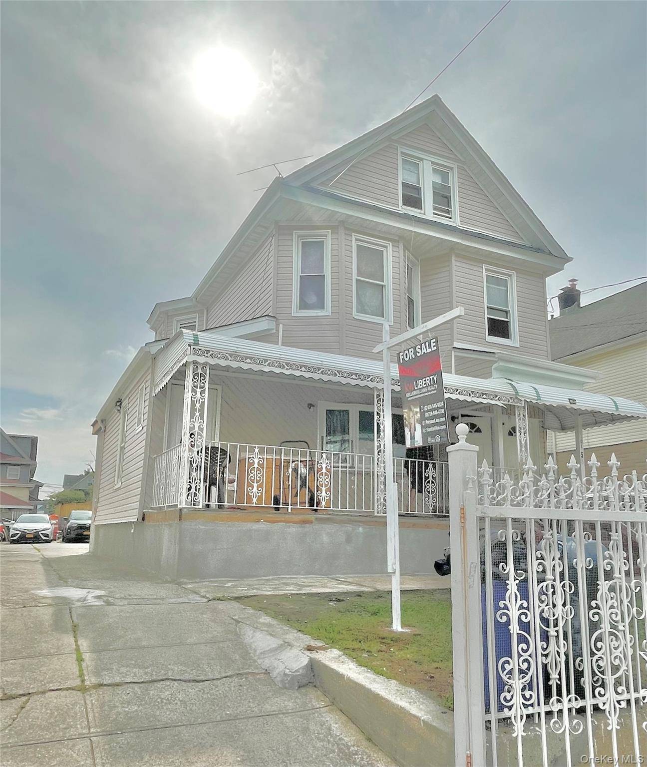 Excellent 1 family. Great investment.
