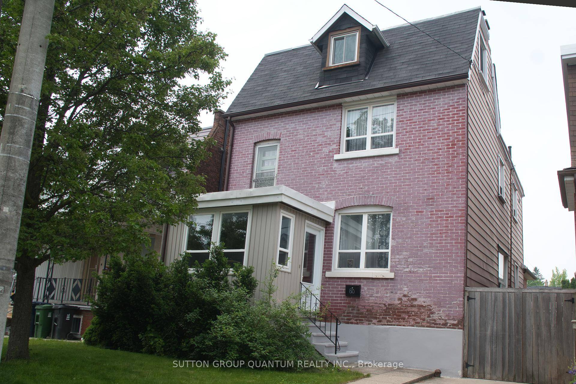 Exceptional Opportunity in a Prime Location !
