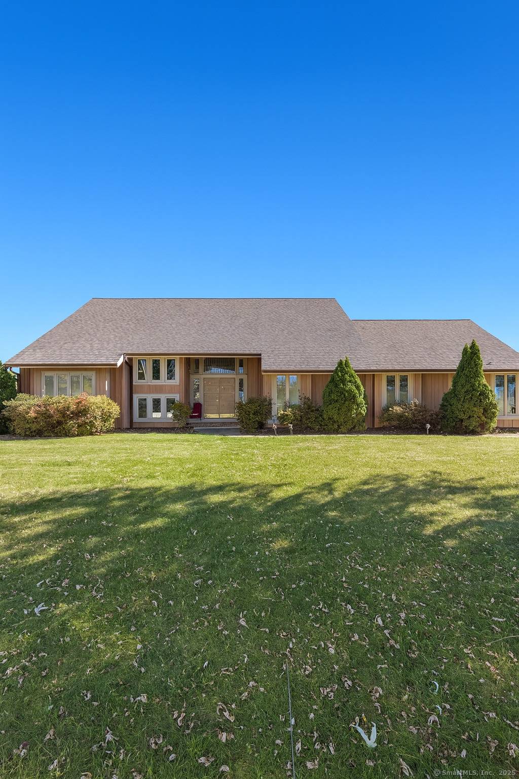 Come home every day to this spectacular custom built contemporary set on a beautiful.