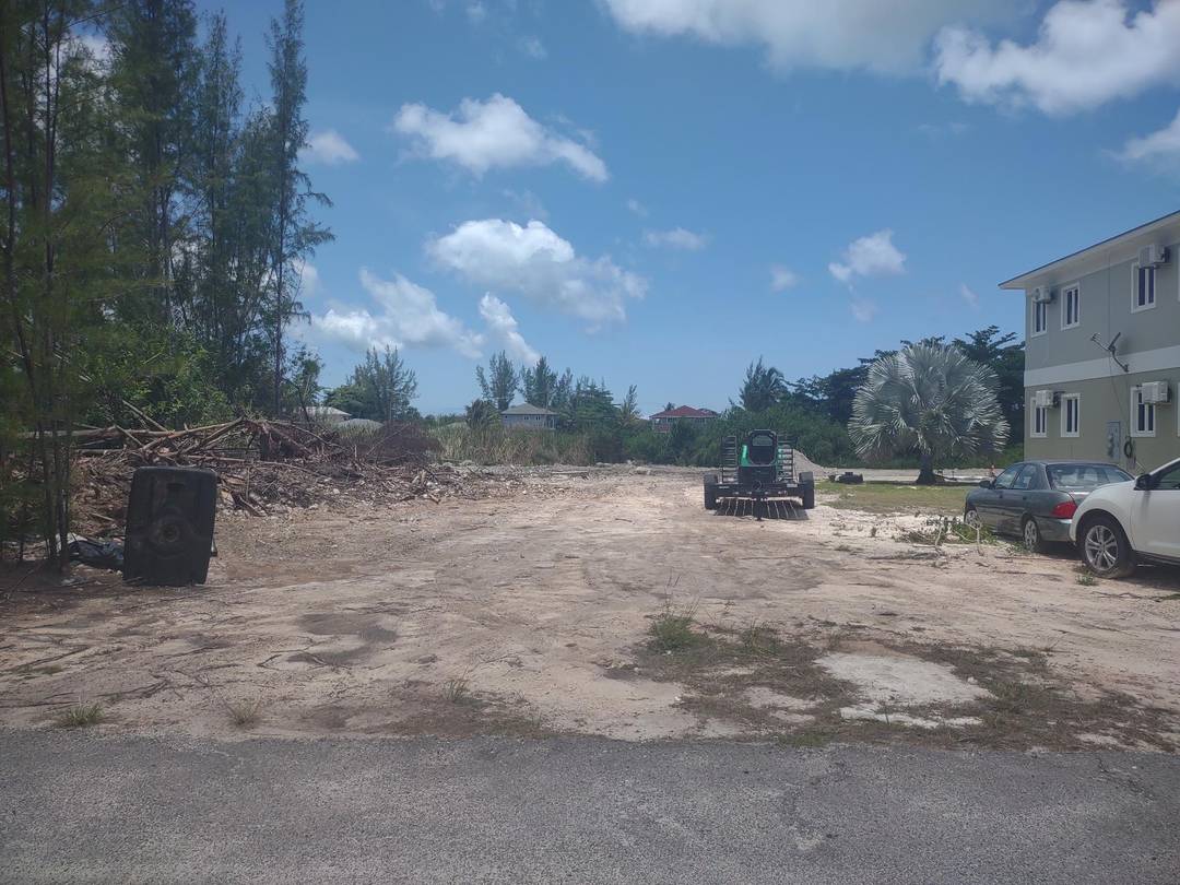 YUMA ESTATES Land New-Providence