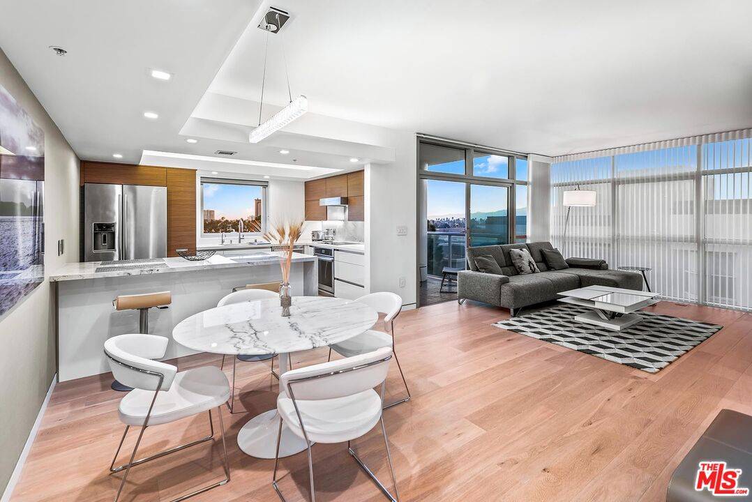 13700 Marina Pointe Dr 1BR Marina Del Rey La