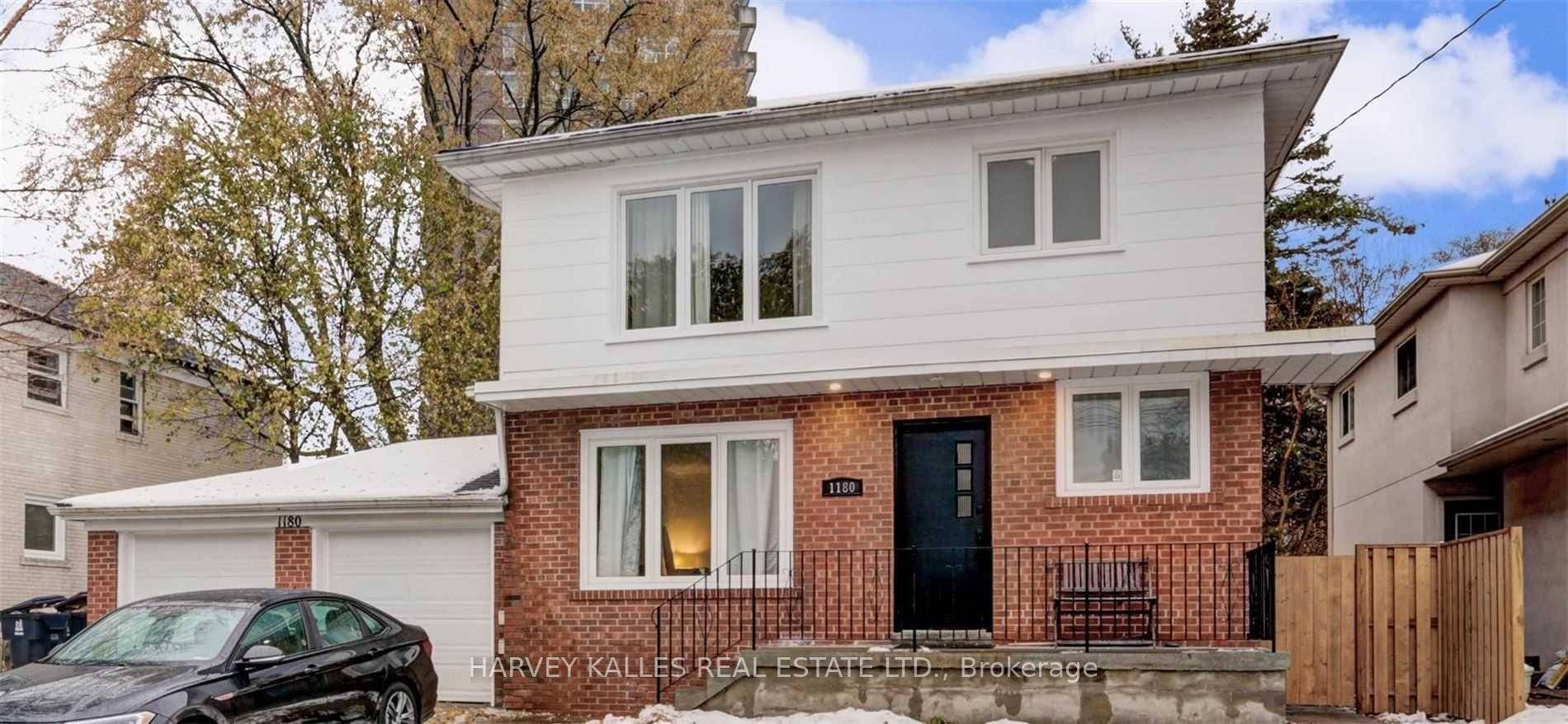 Renovated, Spacious amp ; Bright 1 Bedroom Plus Den In Detached Triplex.