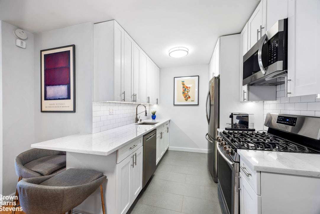 Oversized, Updated 1 Bedroom with Private Balcony Prime Upper East Side Co op Welcome to the largest one bedroom layout in this well maintained Upper East Side co op a ...