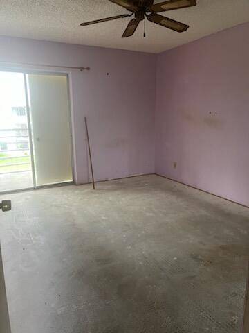 This 839 square foot condo home has 2 bedrooms and 1.