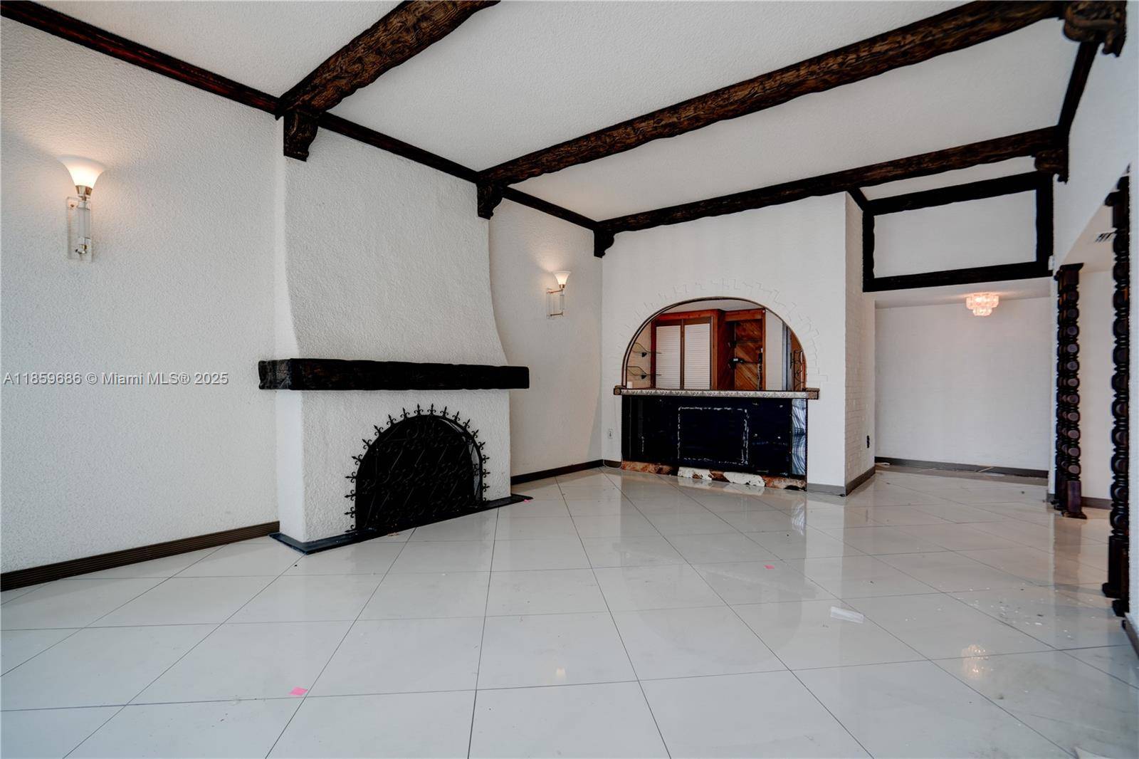 2570 SF Apartment ! ! ! Spacious Penthouse Perfection at Del Prado, Aventura !