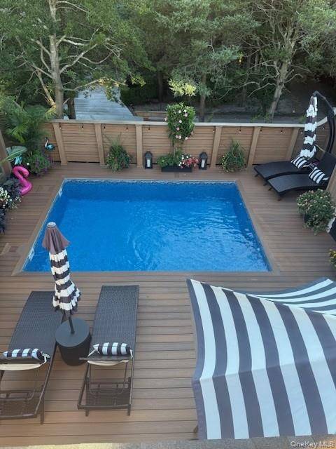 Among Ocean Beach s finest properties, this exceptional pool house boasts 4 spacious bedrooms, 3 beautifully designed bathrooms, and an enviable location just steps from the best the area has ...