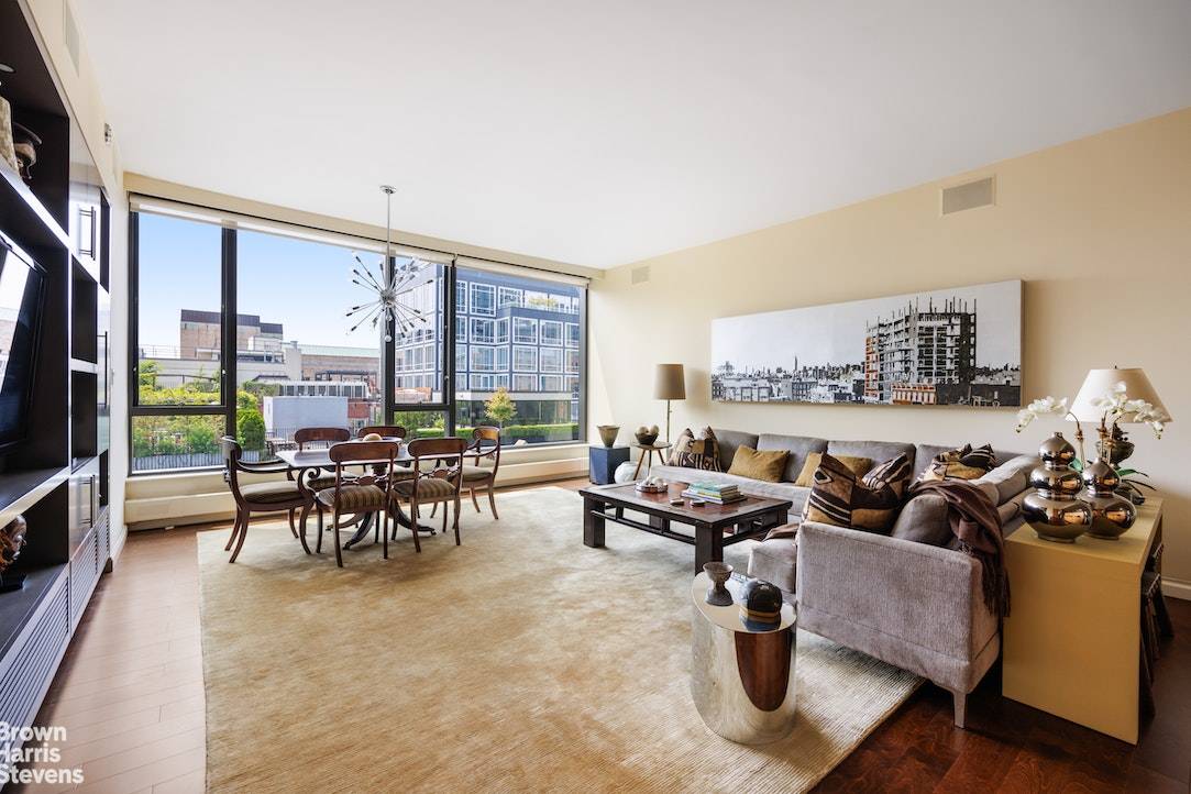 Epitome of Downtown Living !