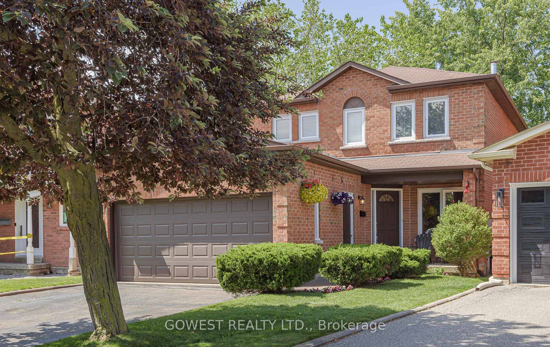 Spacious 1, 746 sq. ft. 4 bedroom brick home with a double garage, situated on a quiet, child friendly court.