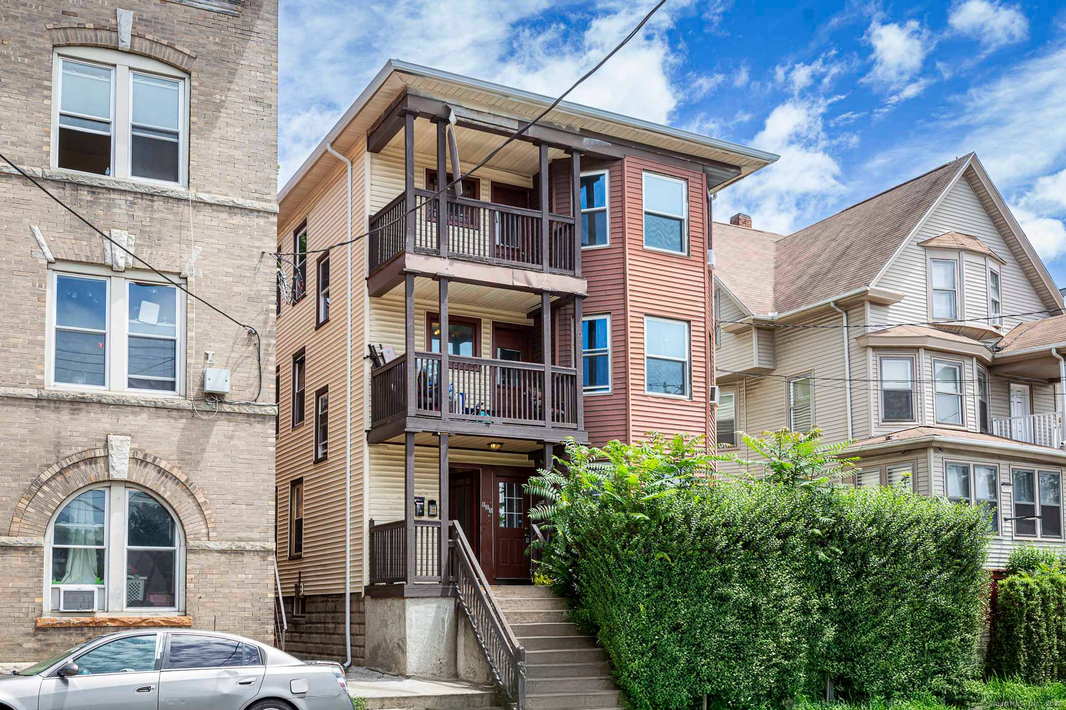 Fantastic investment opportunity awaits at 825 E Main Street in Waterbury !