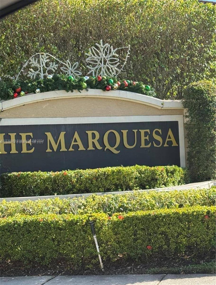 Discaover the luxury of living at la marquesa in Penbroke Pines, right across from the mail, every day feels like a vacation in this resort style community offering top notch ...