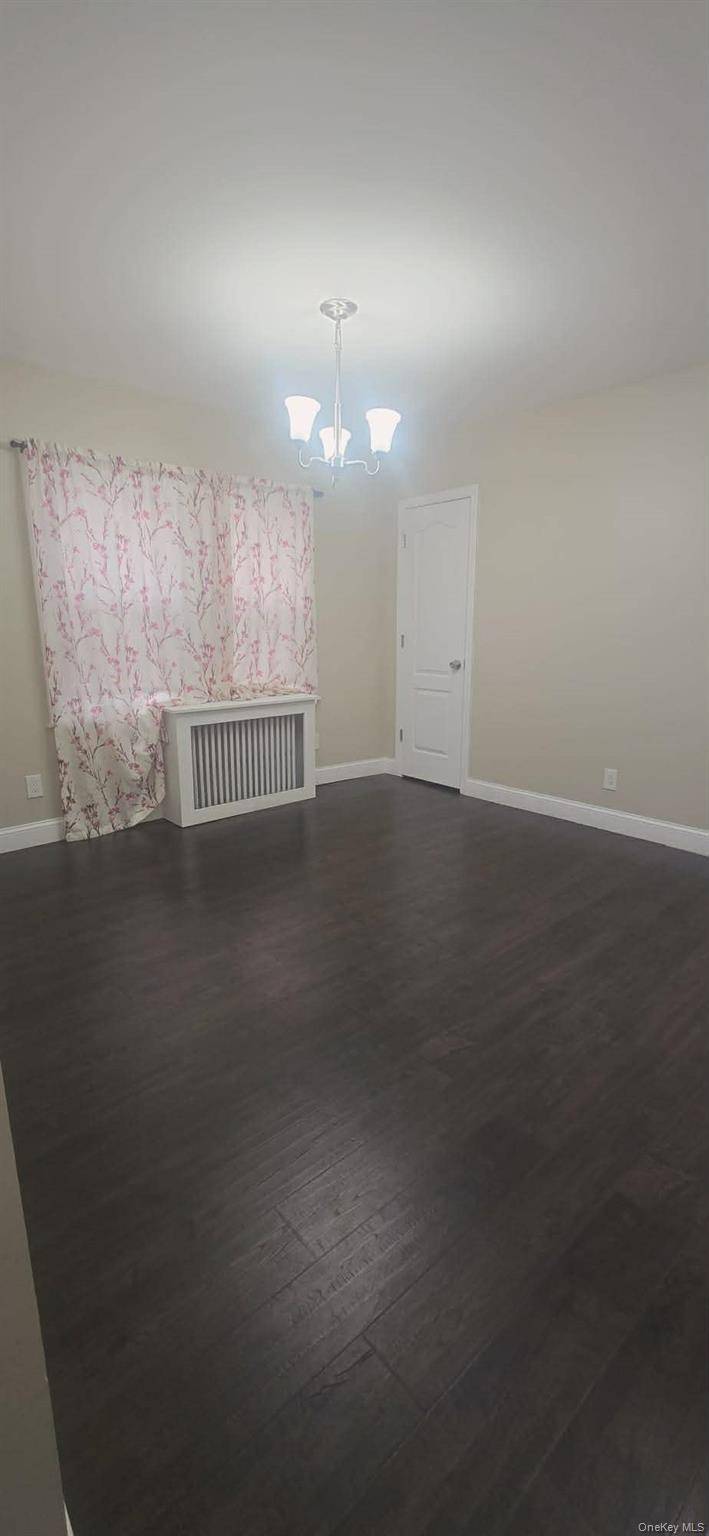 4 bedroom apartment, duplex on the 1st and 2nd floors.