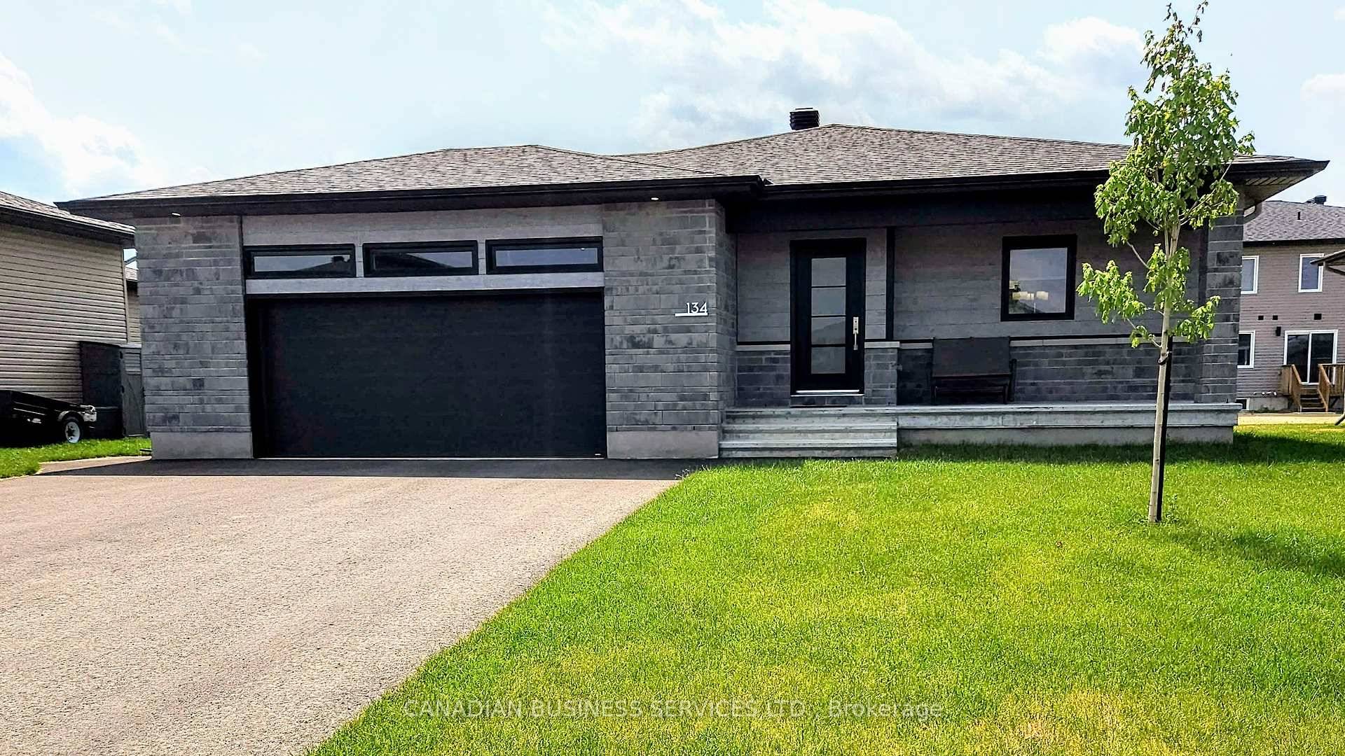 Welcome to 134 Giroux Street !