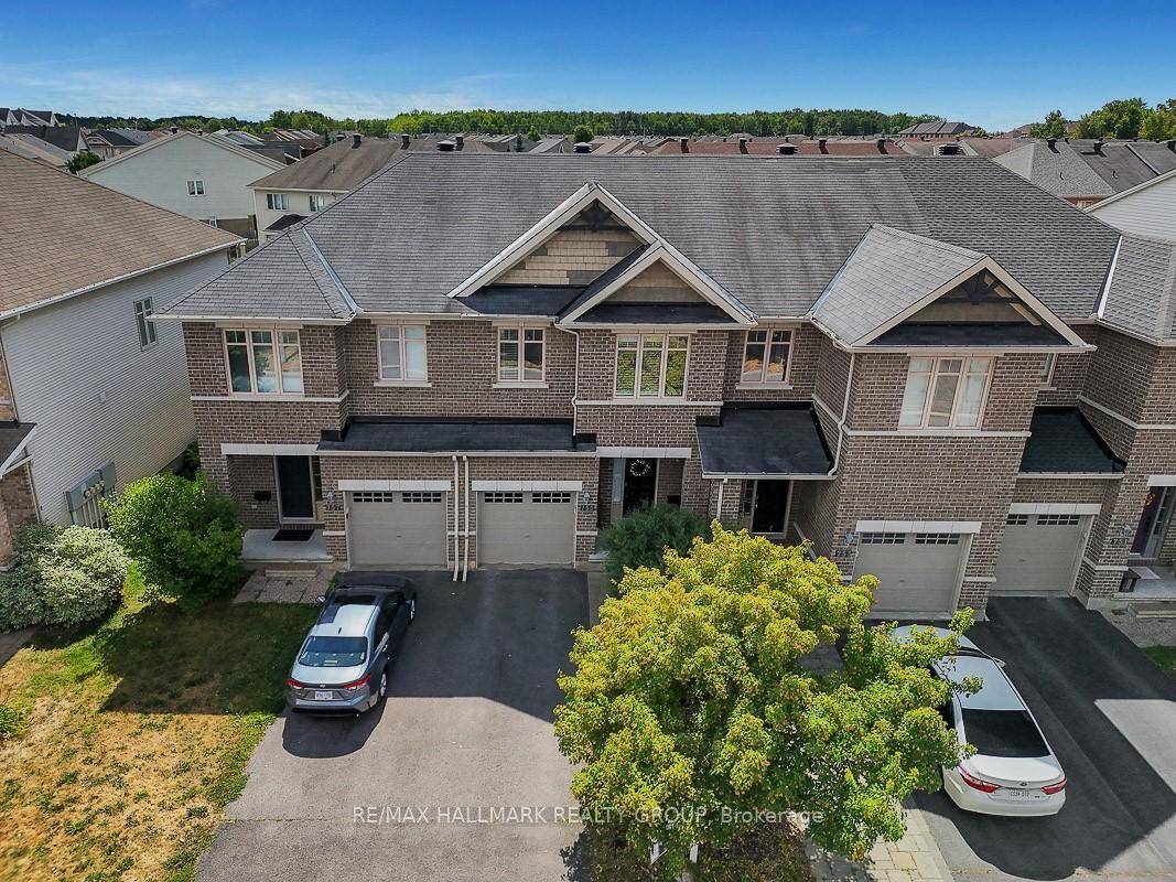Be prepared to fall in love with 755 Bowercrest's Highland Model built in 2010.