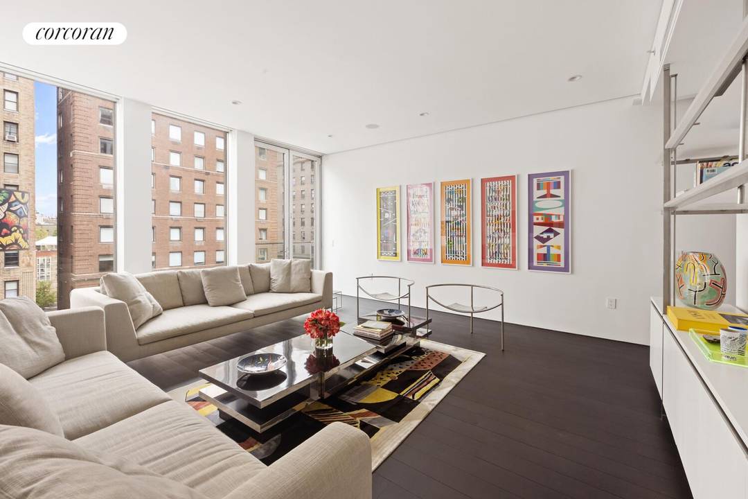 Modern Sophistication on Park Avenue This is a stand out Triplex nestled amongst the very best of Park Avenue.
