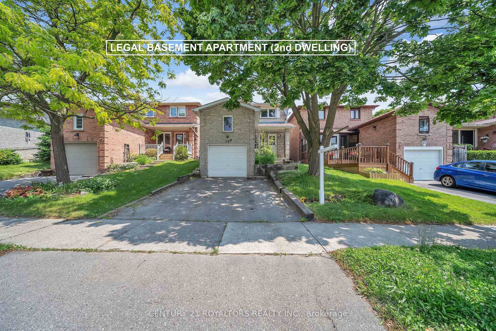 Absolute show stopper, welcome to this beautiful detached home in Ajax.