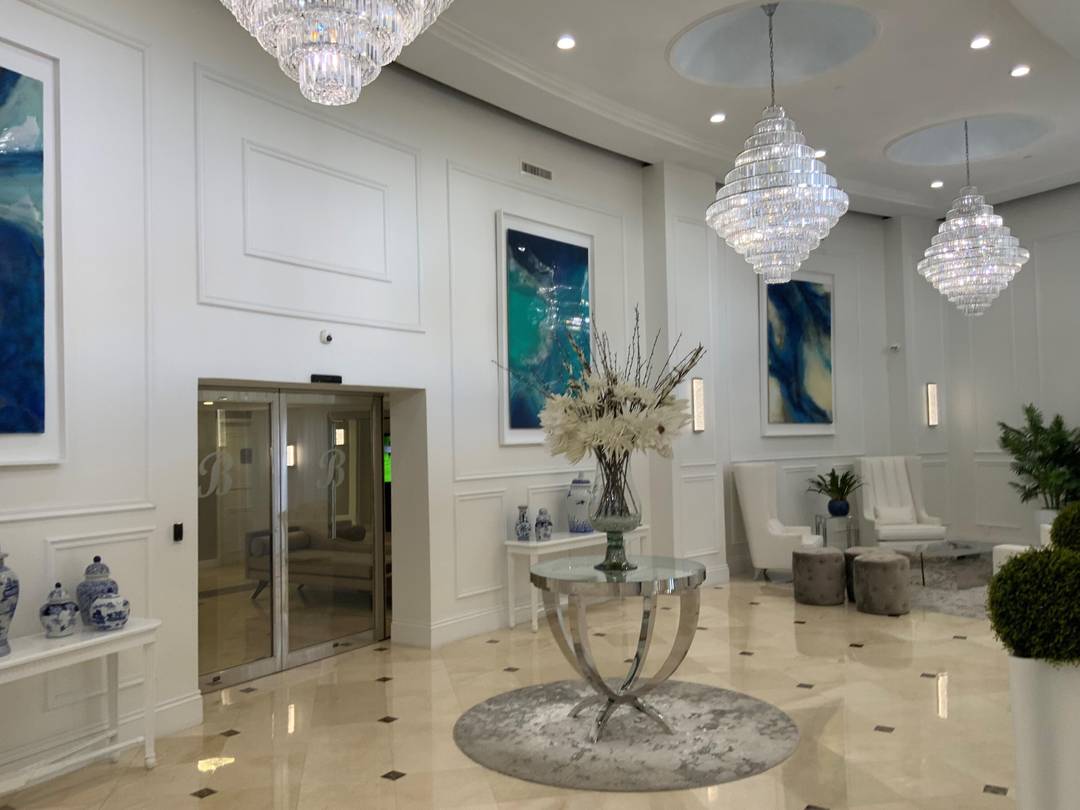 LUXURY CORNER 3 BEDROOM 2.