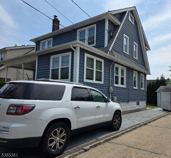 Summit Rd Elizabeth City New Jersey Single-Family