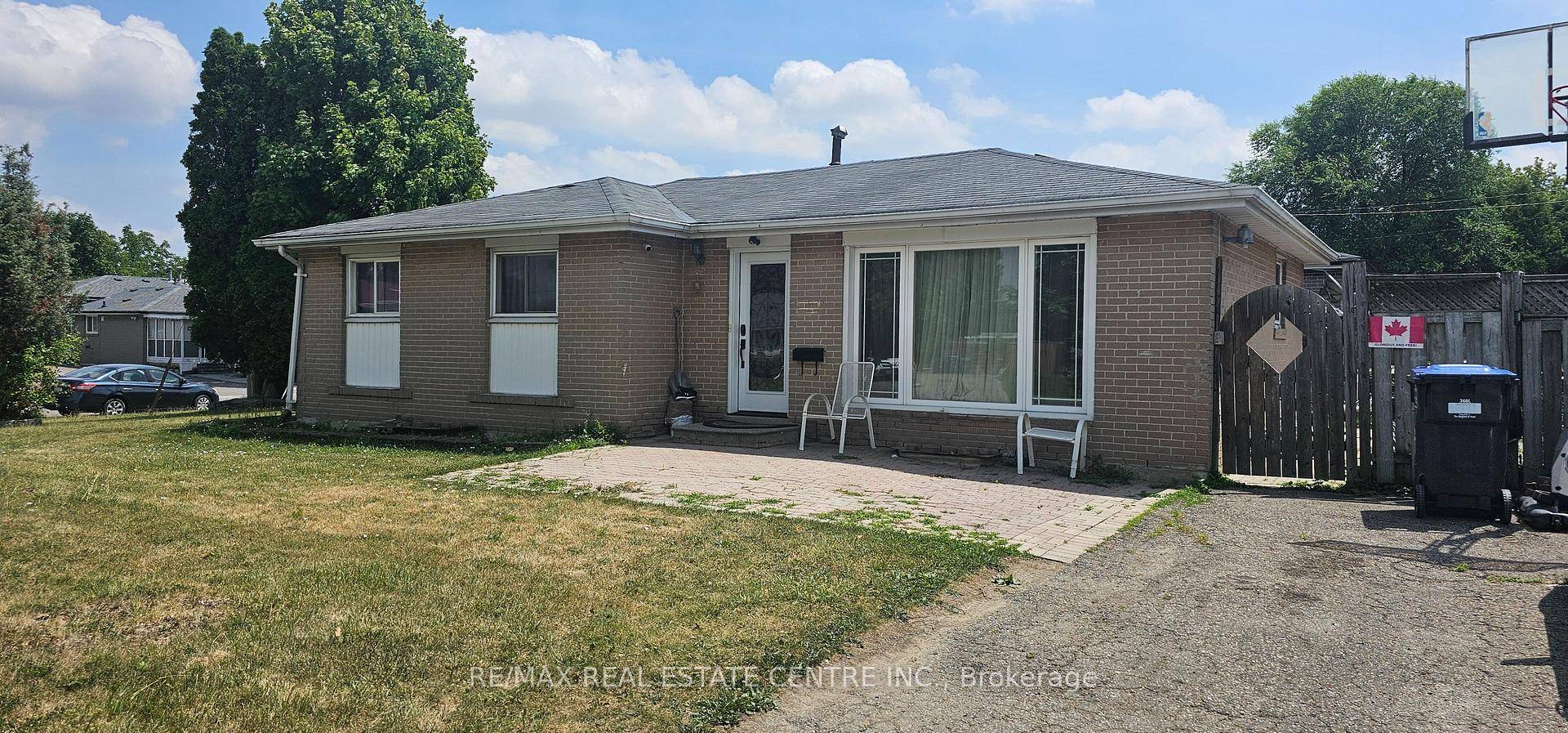 All Brick Detached Bungalow On Premium Corner Lot.