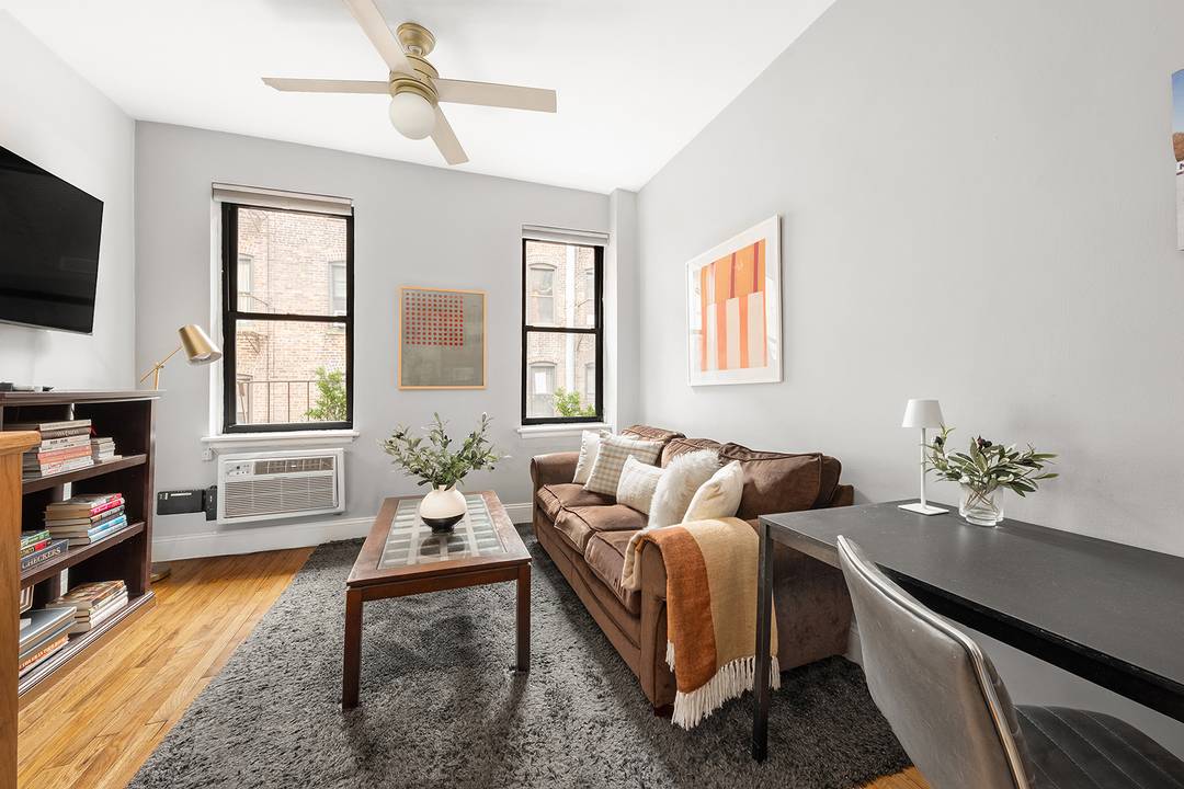 Prime Upper East Side bright and spacious duplex one bedroom offering a rare combination of flexibility, volume, and light.