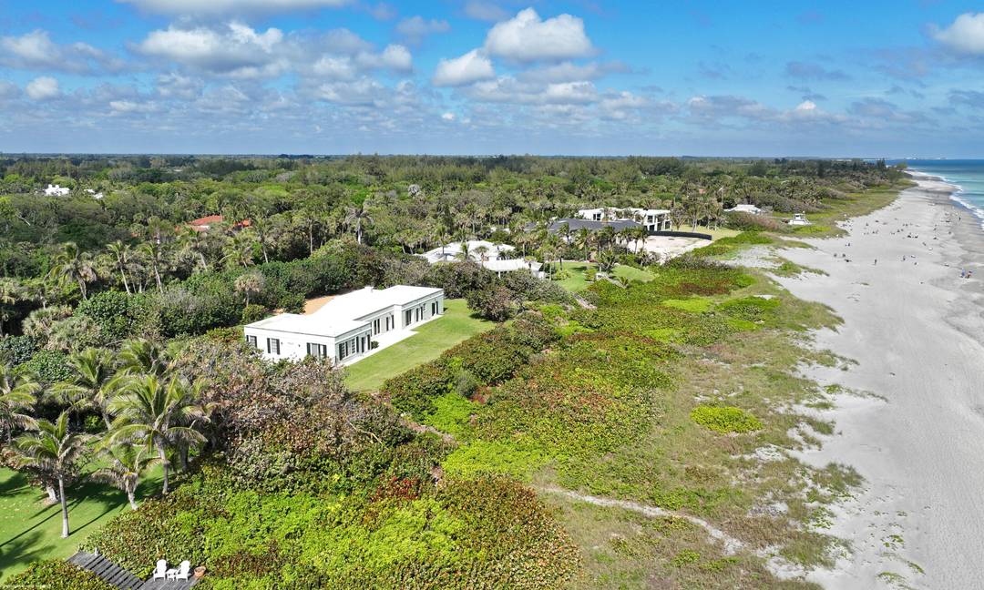 Welcome to 15 S Beach Rd on beautiful Jupiter Island.