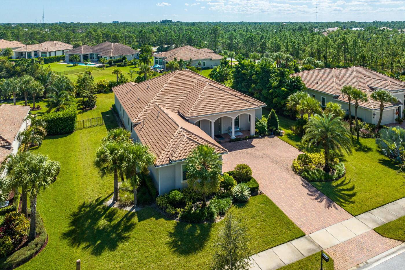 Welcome to the gated community of Canopy Creek.