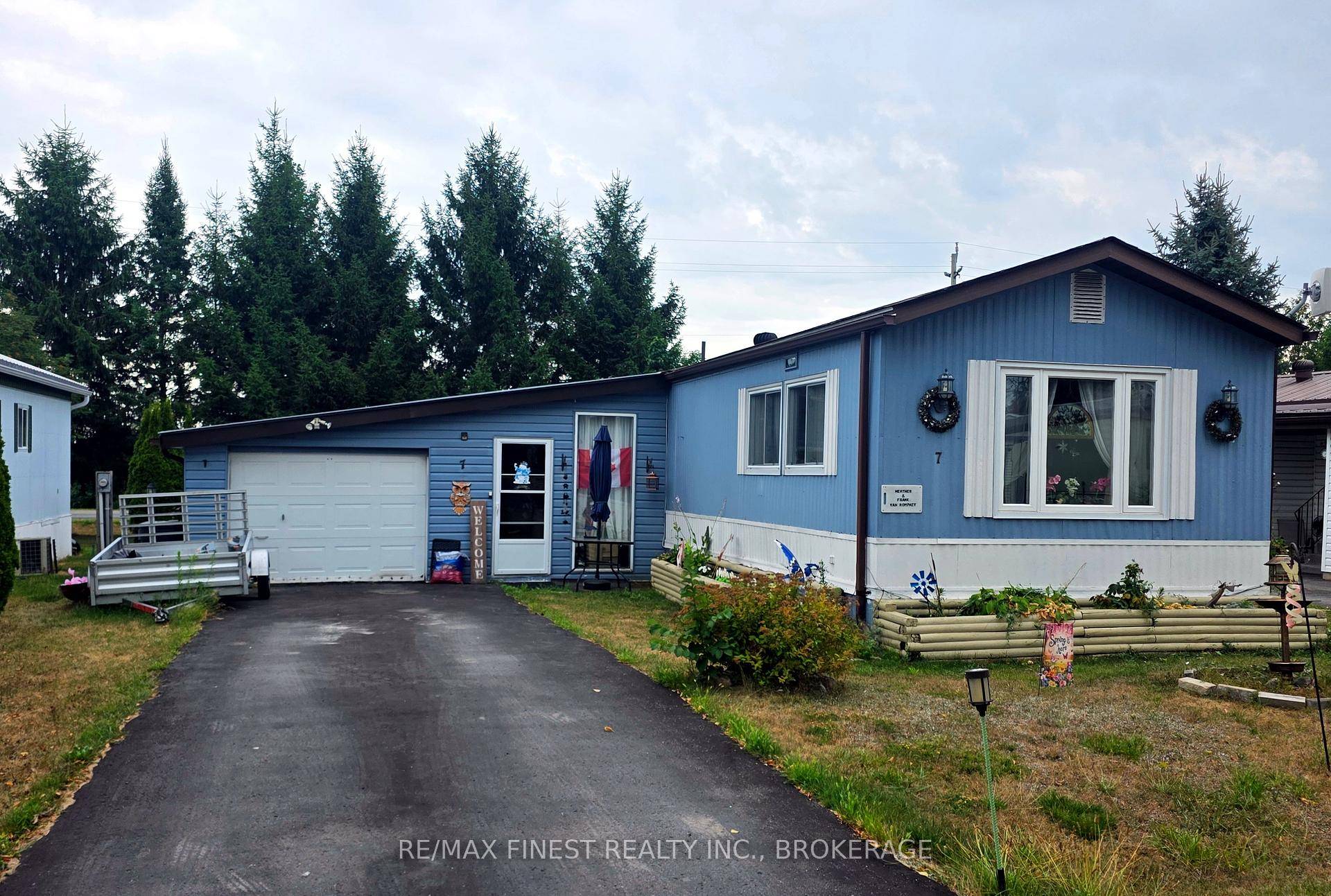 An economical lifestyle just minutes from downtown Napanee and Good Year.
