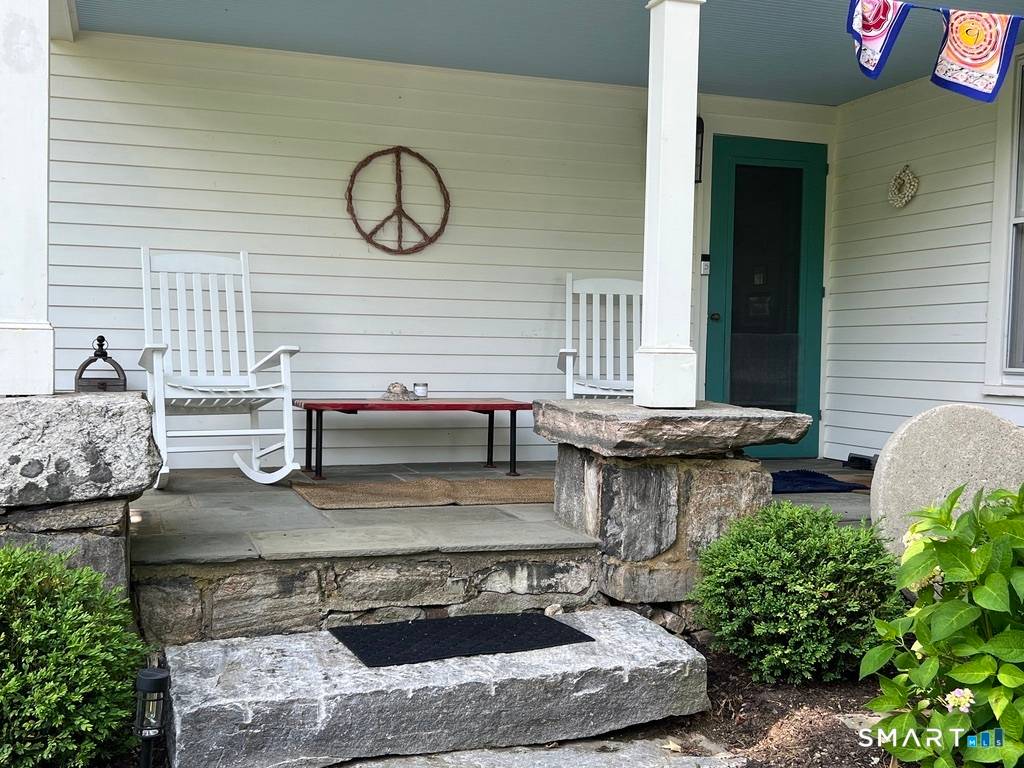 Known as The Lee Farmstead, this beautiful 3, 274 sq ft farmhouse blends historic charm with comfortable modern living and is now available for rent.