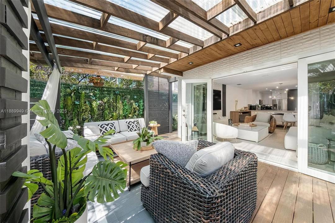 Welcome to this enchanting two story single family home beautifully remodeled.