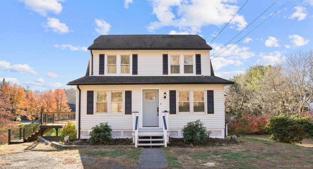 Guilford Country Living on Over an Acre !