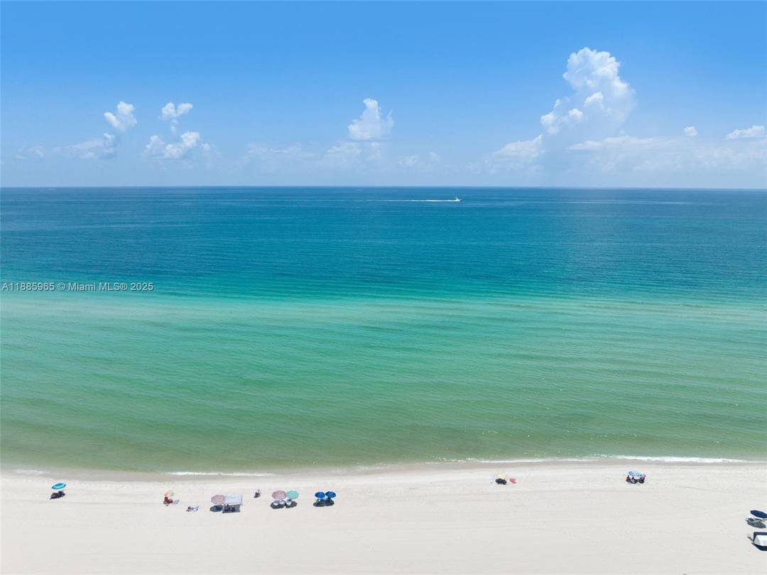 Breathtaking Ocean Views !