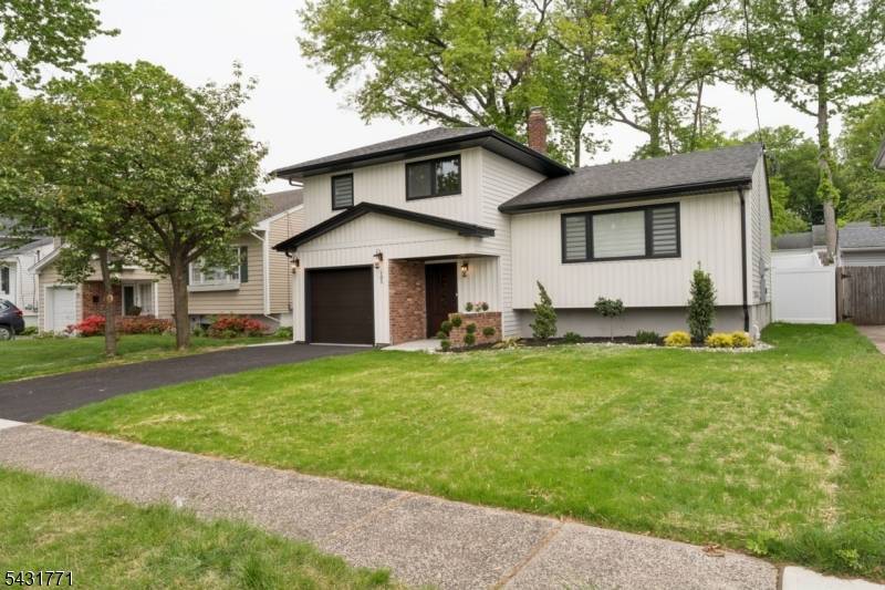 Welcome home to your stunning 4 bed 2.