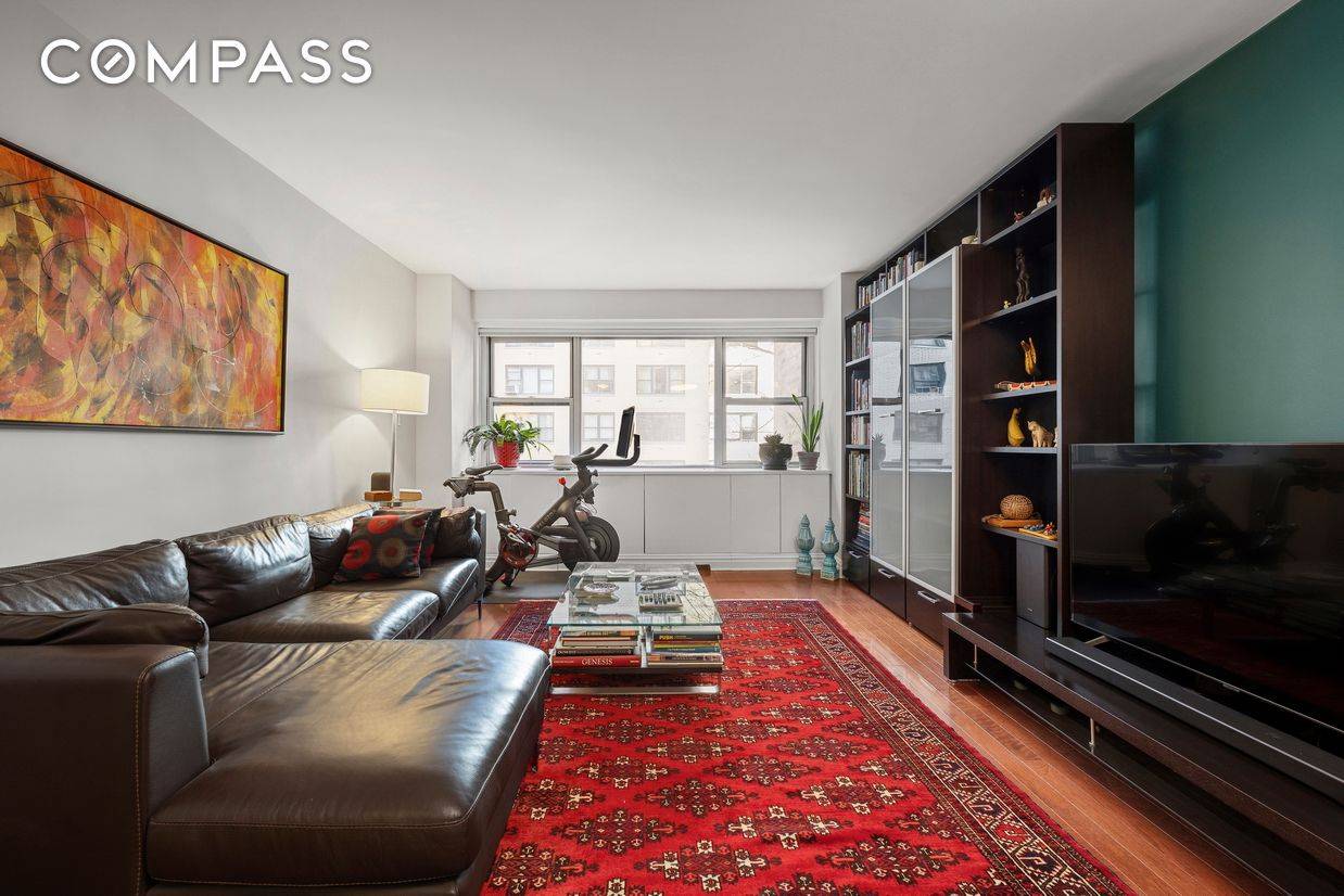 Welcome to this renovated, move in ready one bedroom, one bathroom gem at The Beekman East a highly sought after full service condominium nestled in vibrant Midtown East.