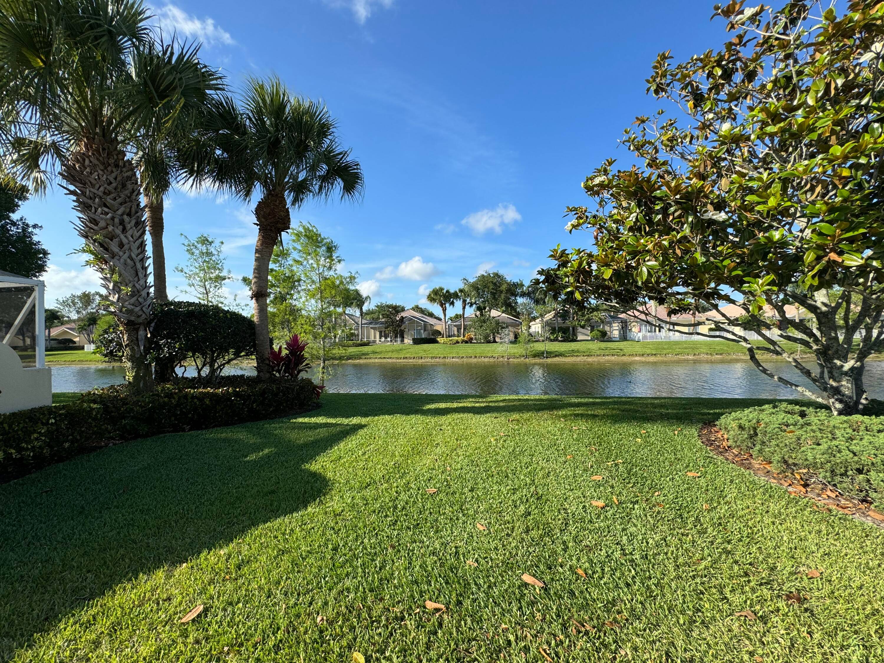 Located in the heart of Wellington, Florida the winter equestrian capital of the world this 2 bed, 2 bath villa sits on one of VillageWalk's best deep waterfront lots.
