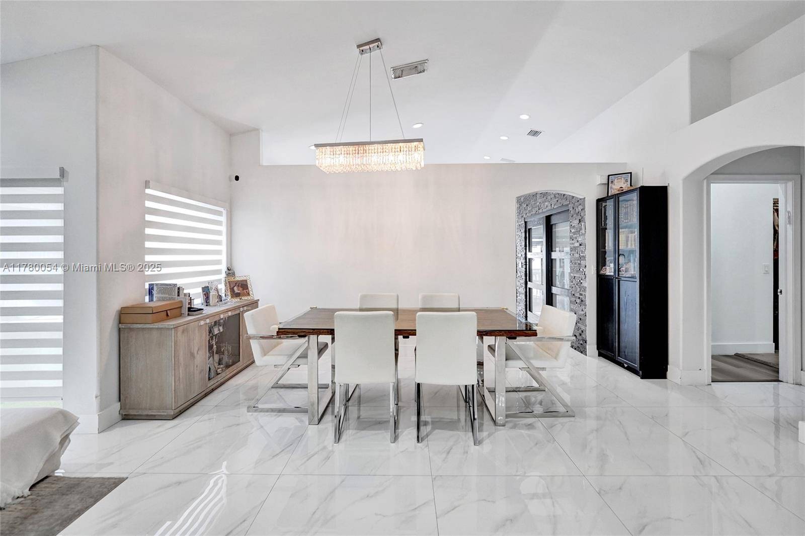 This beautifully updated home in the desirable Oakridge gated community boasts modern finishes and comfortable living spaces, featuring 3 bedrooms and 2 bathrooms.