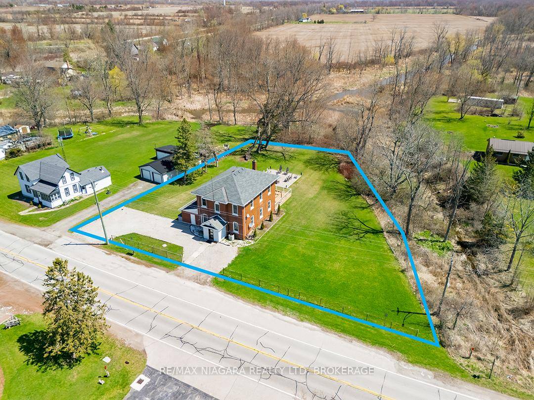 Lease this modernized, century home in the quiet hamlet of Stromness, just minutes from Dunnville and Lake Eries shores.