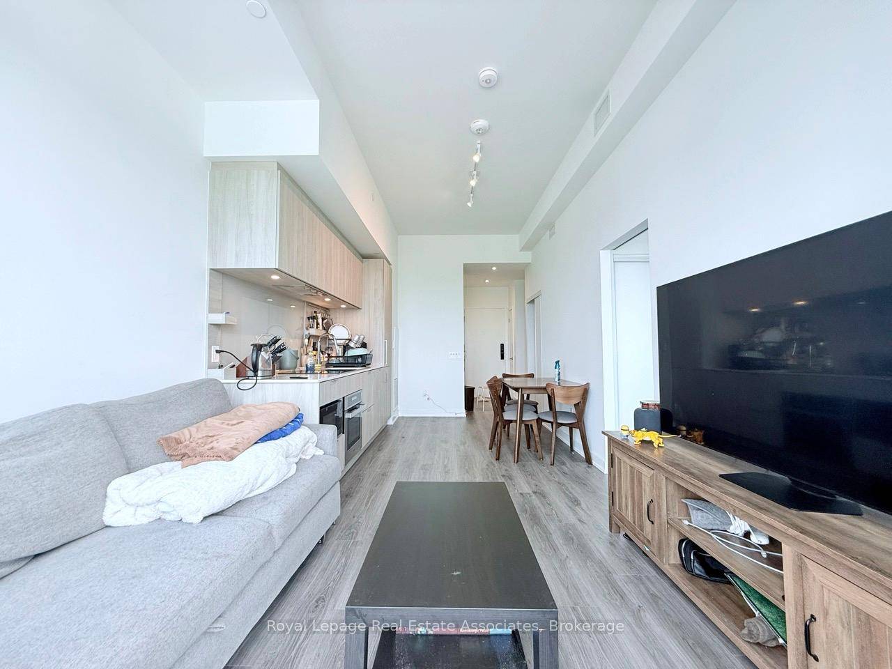 Welcome to Suite 1406 at 28 Ann Street, Mississauga Luxury Living in the Heart of Port Credit This stunning 1 bedroom den, 2 full bathroom condo offers the ultimate blend ...