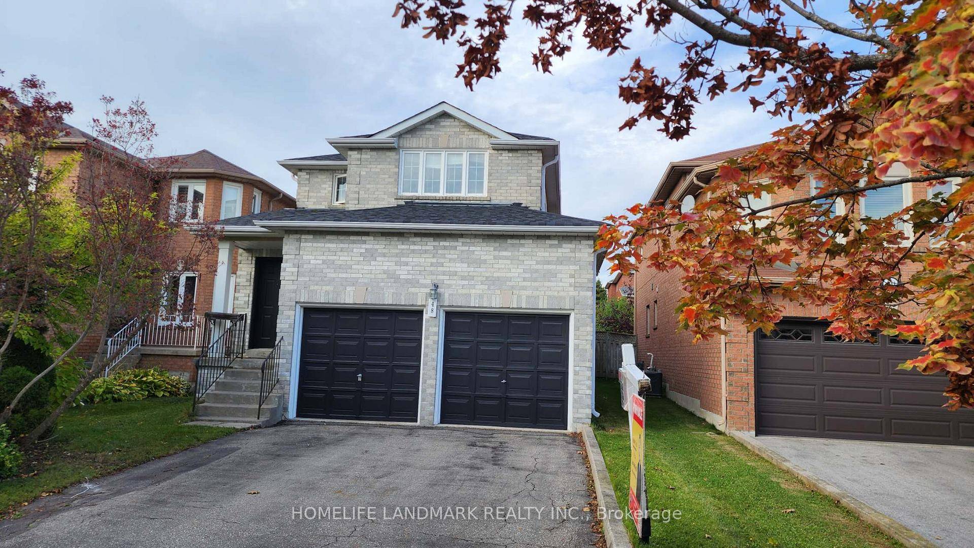 Welcome to 48 Painted Rock Ave, This stunning, 4 bedroom detached home nestled in the vibrant and prestigious Westbrook community of Richmond Hill.