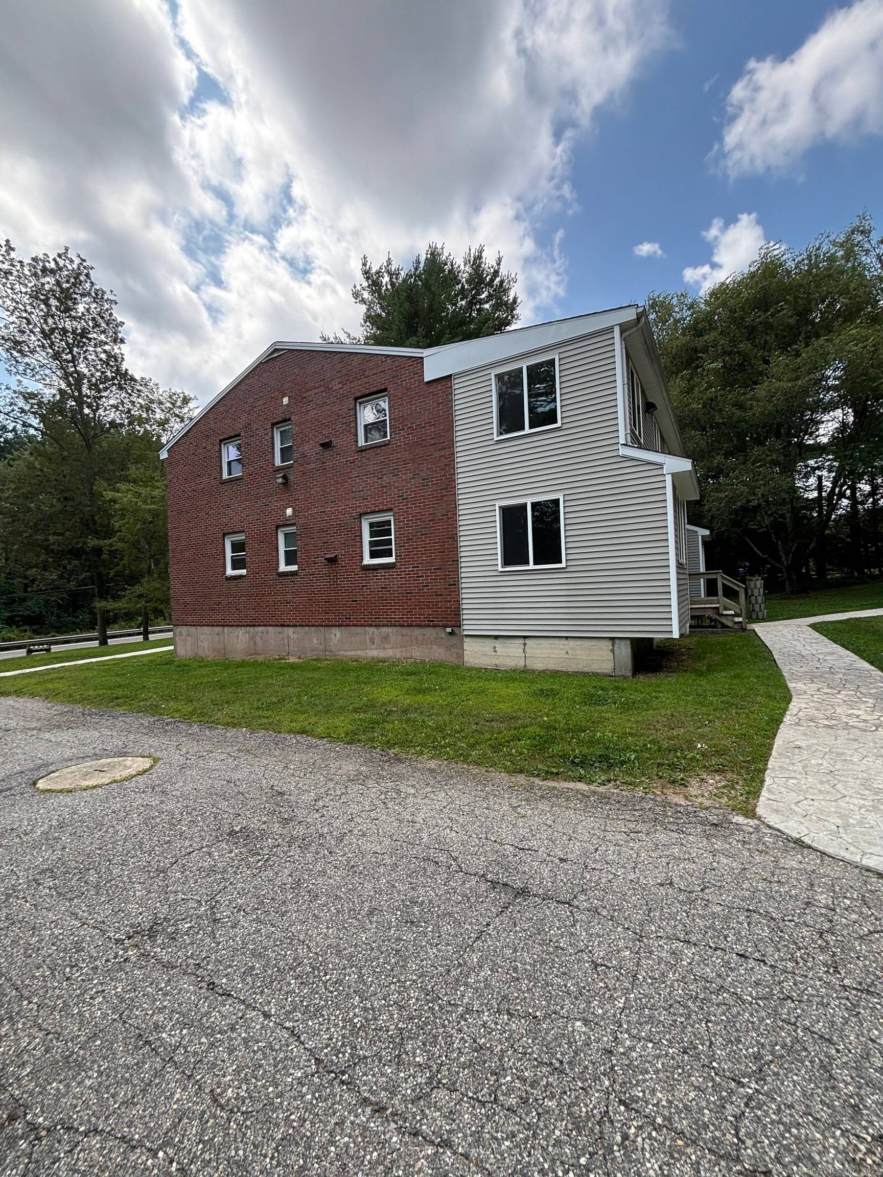 An exceptional investment opportunity awaits with this meticulously maintained four unit multifamily property, ideally located in the heart of Marlborough.