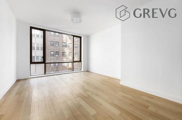 LUXURY 1 BED IN GRAMERCY SQUARE !