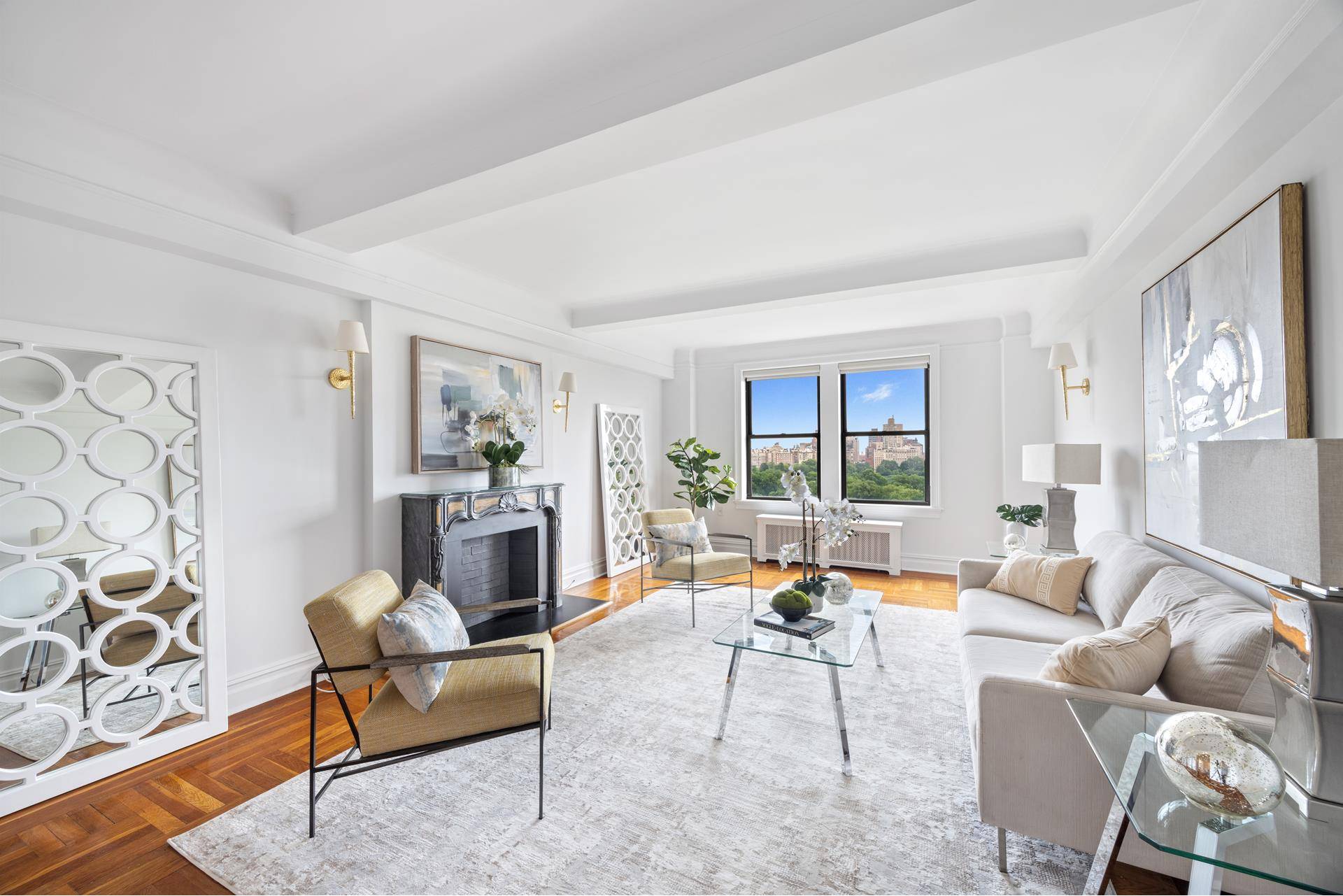 Unparalleled views of the reservoir, Central Park and beyond greet you from this 15th floor perch.