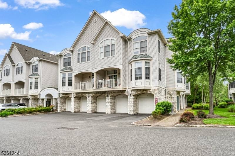 Welcome to this stunning 2 bedroom end unit townhouse with a private elevator, located in the highly sought after, gated Regency Club community offering 24 hour security and resort style ...